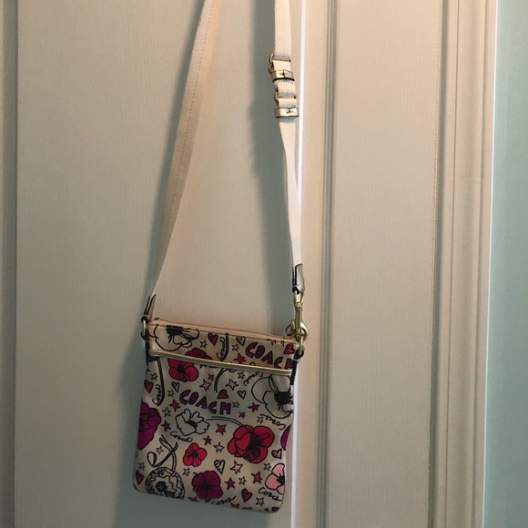 ❗️RARE Coach Poppy Crossbody❗️ - Picture 2 of 8